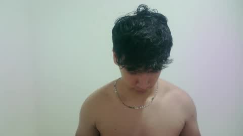 zeus_183 online show from March 20, 7:02 am