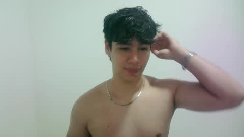 zeus_183 online show from March 21, 6:29 am