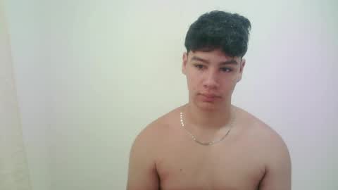 Snapshot of zeus_183 chatting on June 2, 1:46 pm zeus_183 online show from June 2, 1:46 pm