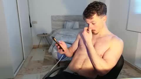 Snapshot of zeusoctavian chatting on May 3, 4:57 pm Zeus Octavian online show from May 3, 4:57 pm