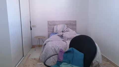 Snapshot of zeusoctavian chatting on May 5, 4:59 pm Zeus Octavian online show from May 5, 4:59 pm
