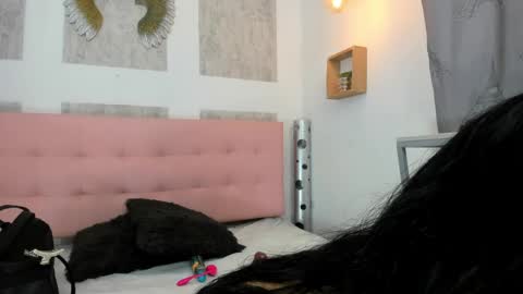 ZHAMIRA  ANDRES online show from March 29, 8:42 pm