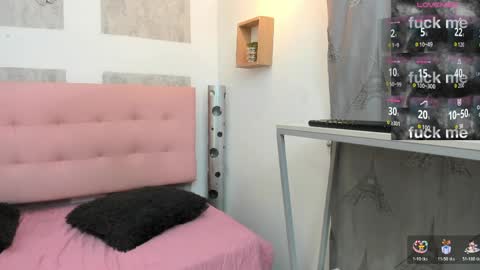 ZHAMIRA  ANDRES online show from April 8, 8:42 pm