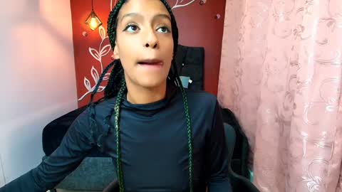 Zia Green online show from December 13, 10:34 pm