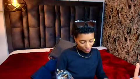 Snapshot of zia_green chatting on May 12, 12:35 pm Zia Green online show from May 12, 12:35 pm