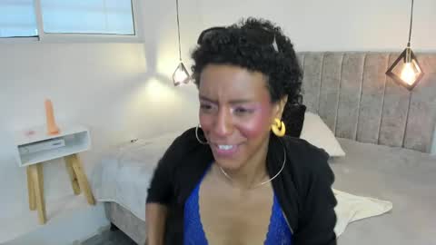 Snapshot of zia_green chatting on June 3, 2:33 pm Zia Green online show from June 3, 2:33 pm