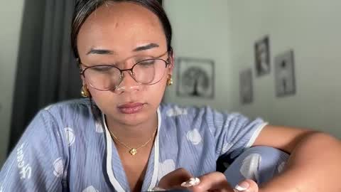 Zia online show from April 12, 6:24 pm