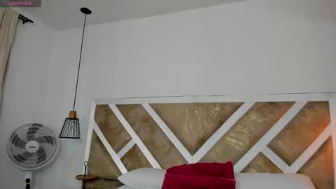 zia online show from April 14, 11:16 am