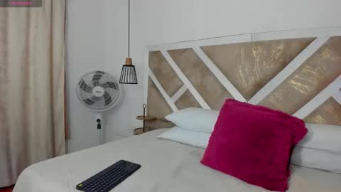 zia online show from April 18, 11:14 am