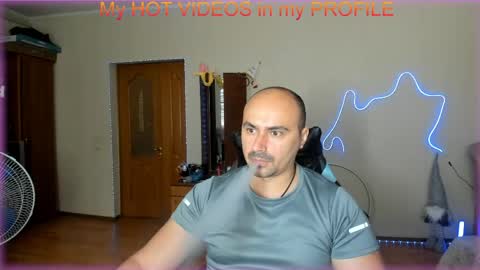 Snapshot of ziesh chatting on May 31, 9:05 am Ziesh online show from May 31, 9:05 am
