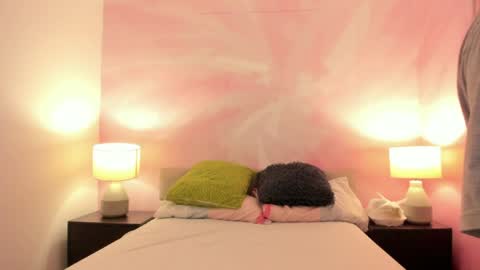 zihaadams_ online show from May 3, 7:53 pm