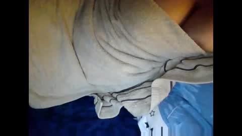 Snapshot of zimzim_ chatting on April 30, 10:36 pm zimzim_ online show from April 30, 10:36 pm