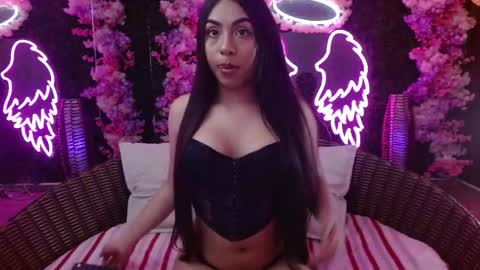 Snapshot of zinna_canela chatting on April 20, 4:15 am zinna_canela online show from April 20, 4:15 am
