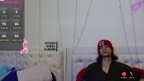 Zion  Bora online show from December 7, 9:50 am