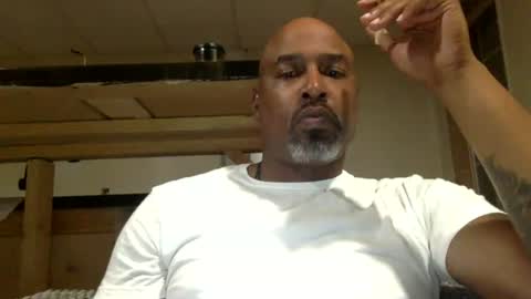 Snapshot of zionlion22 chatting on July 4, 3:24 am zionlion22 online show from July 4, 3:24 am