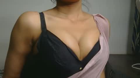 Snapshot of ziyaa_1 chatting on April 25, 4:04 am Ziyaa online show from April 25, 4:04 am