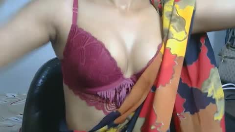 Snapshot of ziyaa_1 chatting on May 24, 3:22 am Ziyaa online show from May 24, 3:22 am