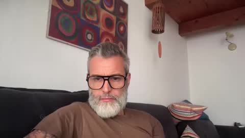 zkopa69 online show from October 17, 7:33 am