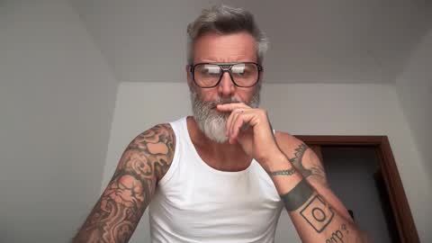 zkopa69 online show from October 20, 6:47 am