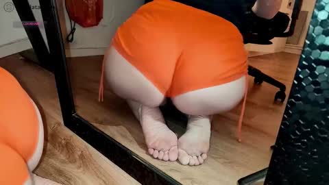 Snapshot of zlatalata chatting on November 4, 2:27 pm zlatalata online show from November 4, 2:27 pm