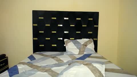 Snapshot of zoe_555_ chatting on February 20, 11:00 am zoe online show from February 20, 11:00 am