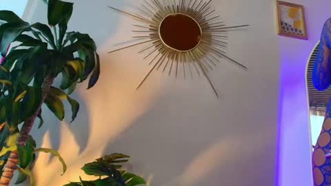 Snapshot of zoe_bakerr chatting on July 28, 7:15 pm Zoe Baker online show from July 28, 7:15 pm