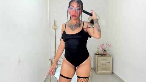 ZOE  online show from February 1, 8:51 pm