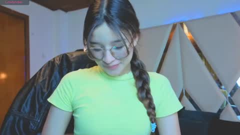 zoe_dear online show from June 3, 2:08 pm