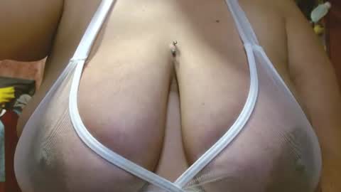 Snapshot of zoe_hotxxx chatting on July 8, 2:38 am zoe hotxxx online show from July 8, 2:38 am