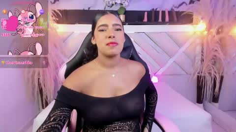 Snapshot of zoe_johnsonn1 chatting on June 9, 11:05 pm Zoey online show from June 9, 11:05 pm