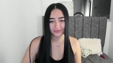 zoe_jones7 online show from September 12, 4:12 am