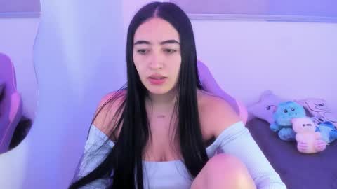 zoe_jones7 online show from February 17, 4:09 am