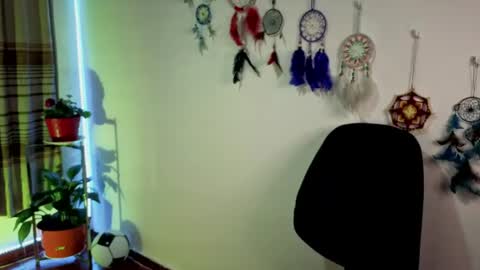 Snapshot of zoe_khall chatting on June 24, 3:05 am ZOE online show from June 24, 3:05 am
