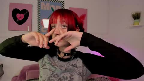 Snapshot of zoe_lynch_ chatting on May 5, 12:02 pm Zoe Lynch online show from May 5, 12:02 pm