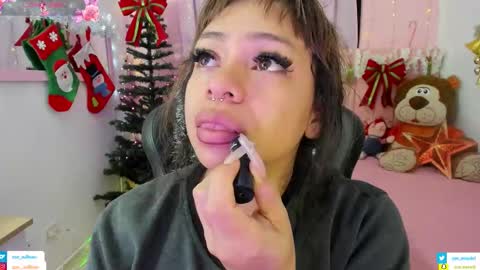 zoe_sullivan_ online show from November 22, 9:41 am