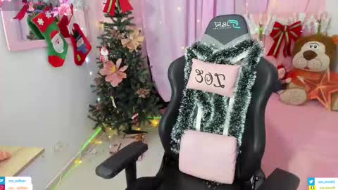 zoe_sullivan_ online show from November 24, 9:31 am