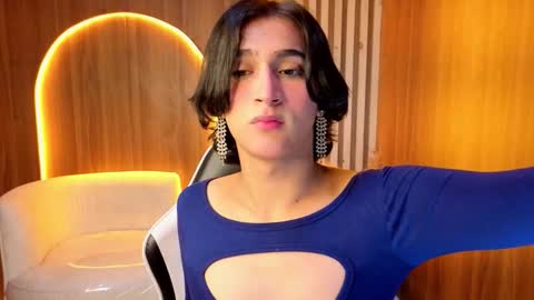 Zoe online show from February 3, 8:25 pm