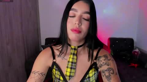 Snapshot of zoee_jackson chatting on April 24, 10:56 pm zoee jackson online show from April 24, 10:56 pm