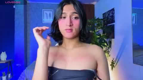 Snapshot of zoee_kiss_ chatting on July 2, 3:56 am ZOE online show from July 2, 3:56 am