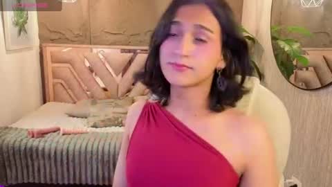 Snapshot of zoee_kiss_ chatting on July 22, 9:06 pm ZOE online show from July 22, 9:06 pm