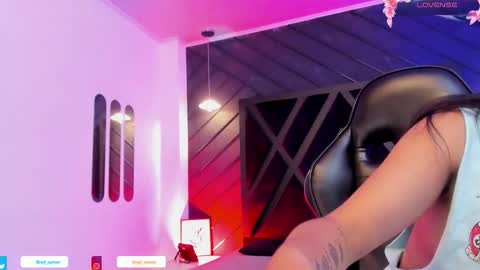 Zoe 3 online show from February 4, 5:41 pm