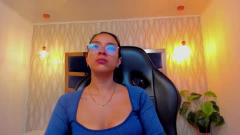 Zoe 3 online show from February 13, 5:42 pm