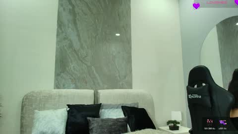 Zoe 3 online show from May 20, 5:41 pm