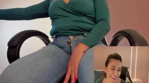 zoee_zi online show from March 27, 8:30 pm