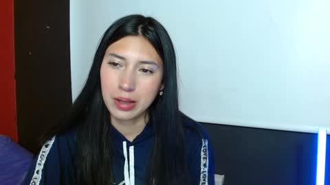 Laura  online show from December 20, 4:31 am