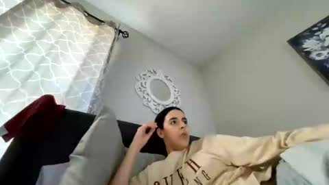 Snapshot of zoel87 chatting on March 2, 9:43 pm LovelyLatin25 online show from March 2, 9:43 pm