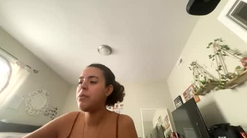 Snapshot of zoel87 chatting on October 13, 2:50 pm LovelyLatin25 online show from October 13, 2:50 pm
