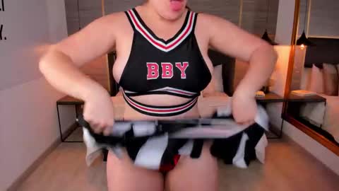 ZOE online show from February 8, 12:30 pm