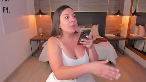 ZOE online show from March 31, 3:23 pm