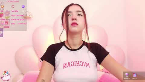 Snapshot of zoewillian chatting on April 28, 10:15 pm zoewillian online show from April 28, 10:15 pm